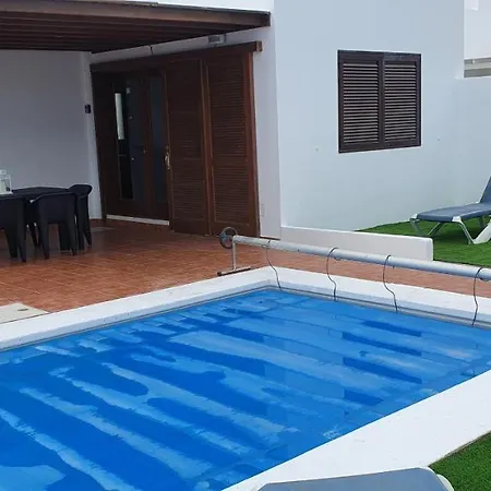 Super Detached Private Near The Beach- Heated Pool-wifi-uk Tv Playa Blanca (Lanzarote)